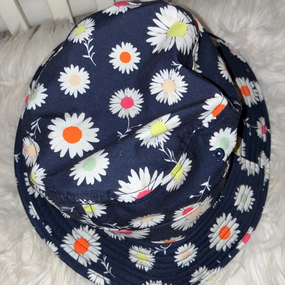 The North Face Navy Floral Bucket Hat‎ (Youth Sz S)